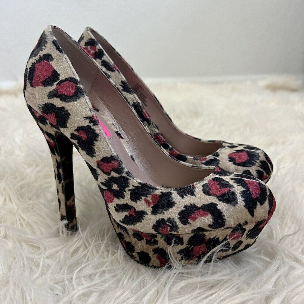 Betsey Johnson Diskko Pumps Leopard Cheetah Tan Black & Pink Velvet Size US 7.5